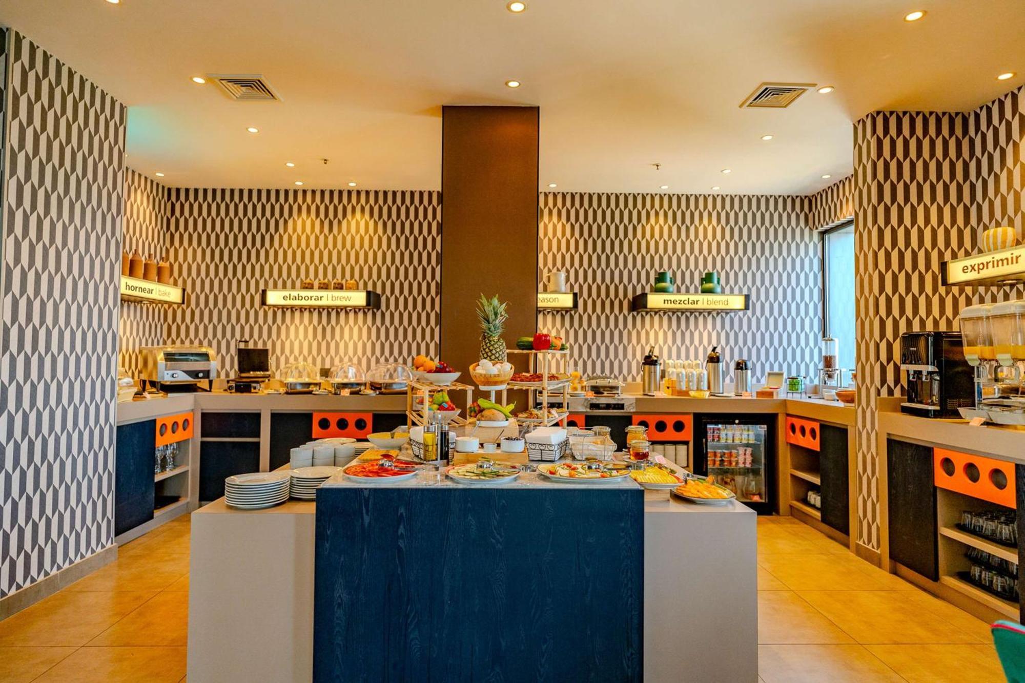 Hampton By Hilton Santiago Las Condes Екстер'єр фото