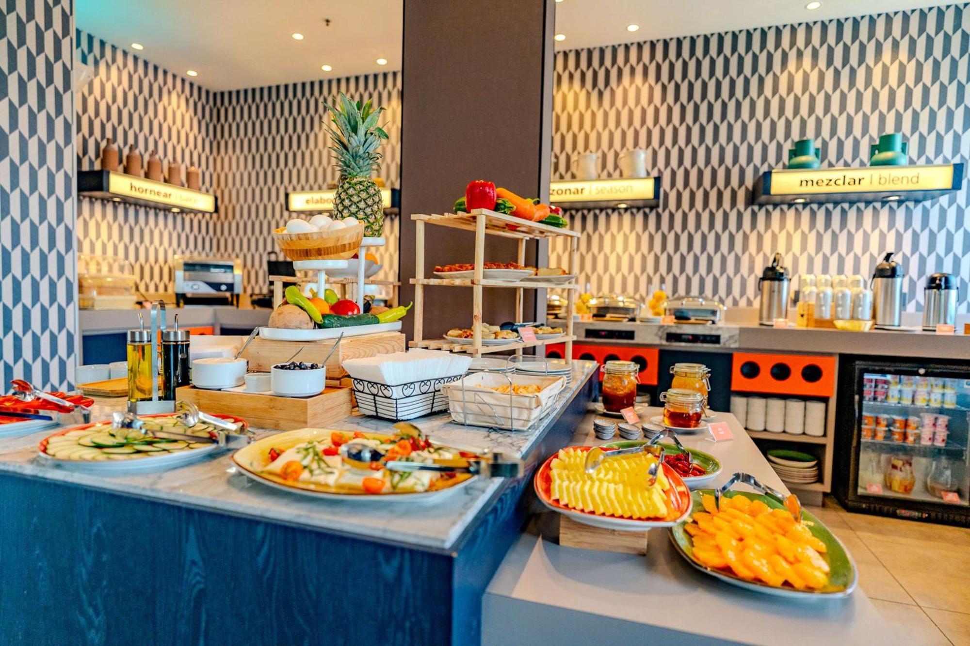 Hampton By Hilton Santiago Las Condes Екстер'єр фото